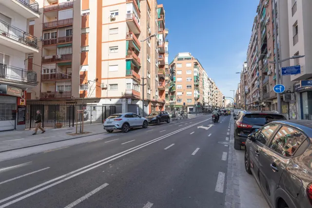 Piso en venta en calle arabial – Granada | — 34