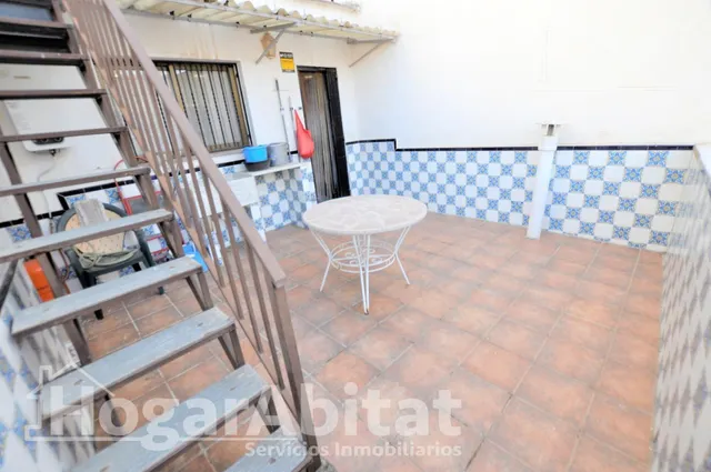 Casa amplia y luminosa con tres terrazas y gran garaje, en el centro — 17