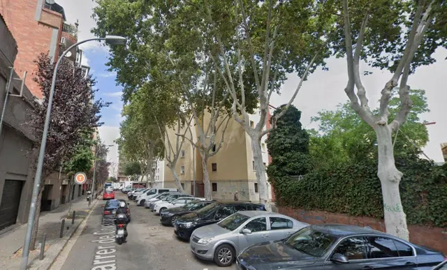 Venta de Piso OKUPADO en Badalona (Barcelona) - foto 2
