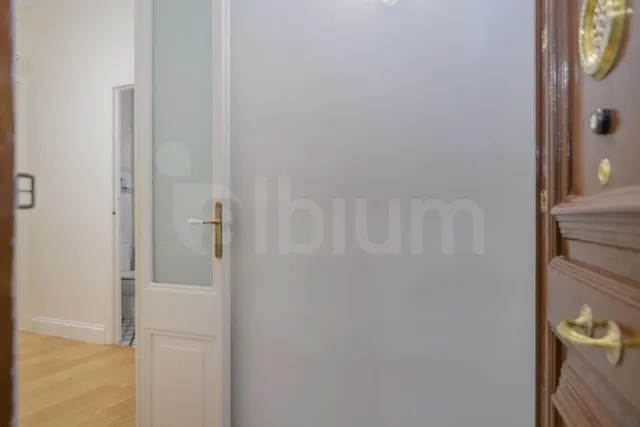 Vivienda con balcón y ascensor en pleno corazón del Gòtic — 50