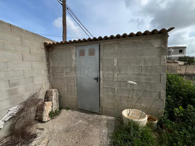 Amplia Parcela con Potencial de Construcción en Muro - foto 5
