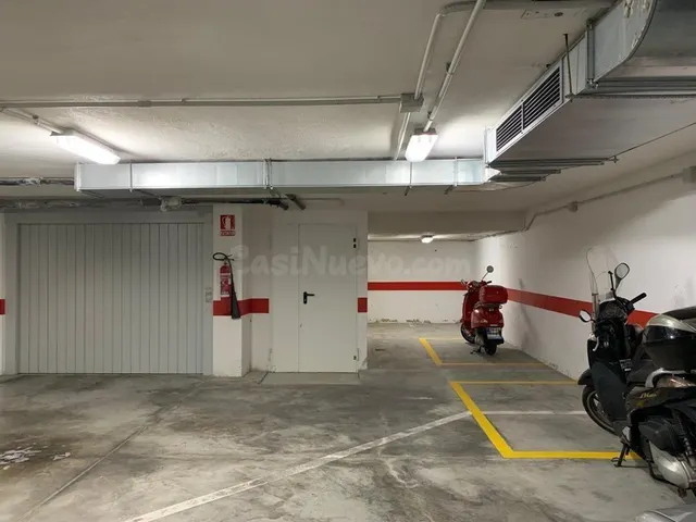 Garaje de moto en Sevilla - foto 4