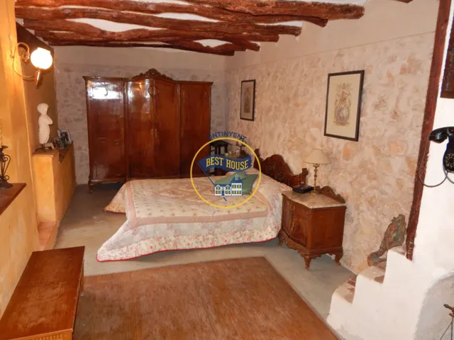 EXCLUSIVA VILLA EN COCENTAINA CON GRAN PARCELA Y BONITA PISCINA. — 36