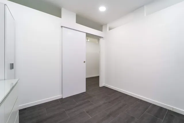 Local comercial 47m² en venta - La Aurora - Avda Andalucia — 11