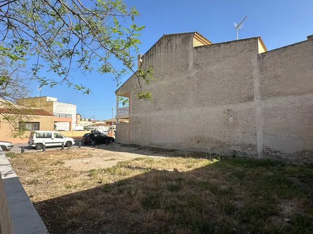Parcela céntrica en la Cava para construcción de casa — 4