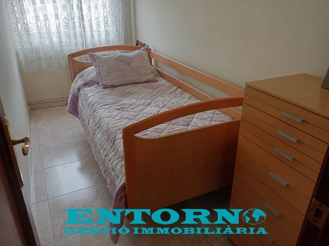 ¡Tu nuevo hogar en el corazón de Mollet del Vallès por solo €185,000! — 24