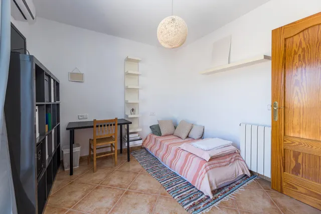 SE VENDE PAREADO EN MARRATXI — 32