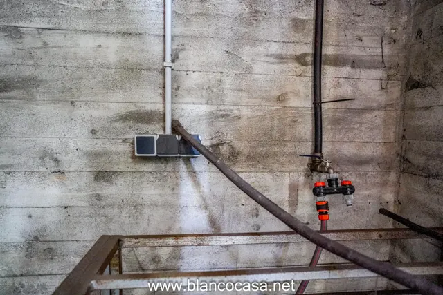 Espacio amplio y versátil en Carballo ideal para uso comercial ó personal — 3