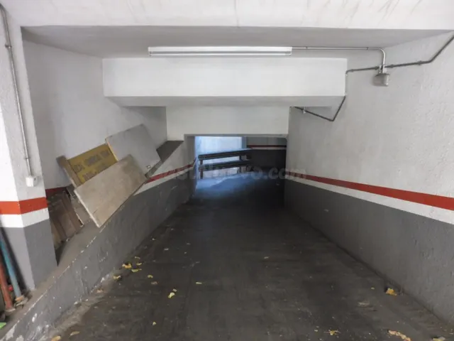Plaza de parking de coche — 3