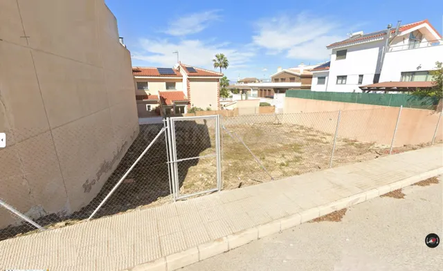Parcela 4 habitaciones 300m² en venta - Pueblo 4