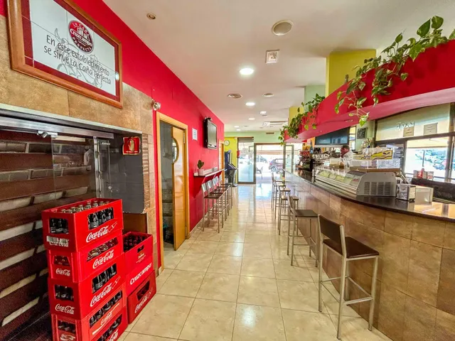 Magnifico bar - cafetería en una zona concurrida. — 7
