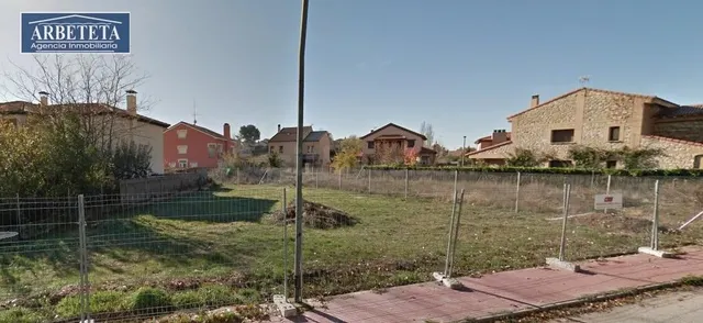 INMOBILIARIA ARBETETA PONE EN VENTA TERRENO EN SIGÜENZA - foto 2