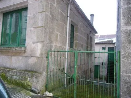 SE VENDE CASA PRINCIPAL Y DE INVITADOS EN PARCELA CERRADA DE - foto 4