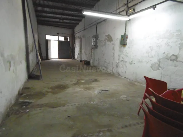 Local con posibilidad de cambio de uso a vivienda - foto 4