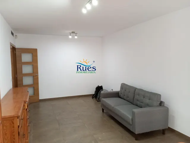 UBICADO EN ENTORNO RESIDENCIAL Y ZONA RELAJADA DE FÁCIL Y CÓMODO ACCESO — 5