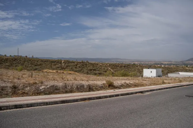 Terreno urbano de 750 m2 en Altos de La Zubia. Parcelas 14 de la manzana L y parcela 17 de la manzana M — 7
