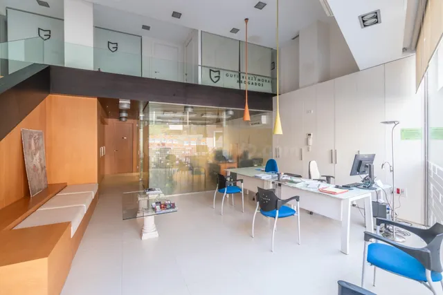 Local comercial 6 habitaciones 200m² en venta - Motril puebl
