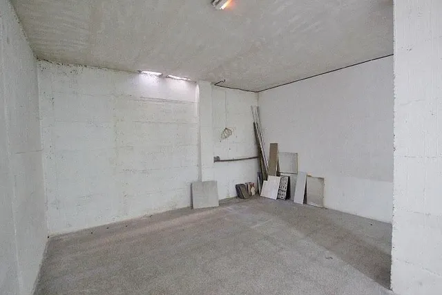 Local comercial 169m² en venta - Zona Pueblo — 13