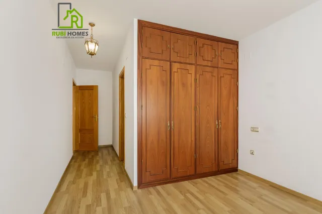 Piso en Armilla Centro con patio de 46 m2, 2 dormitorios y metro — 9