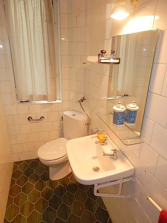 ETXEA Vende piso en el centro de Pamplona, 4 dormitorios, salón cocina, baño y aseo — 17