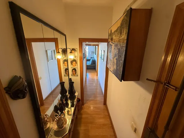 Semi-ático con terraza en venta en calle Marina. — 12