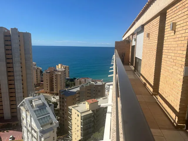 Se vende impresionante Atico de 2 dormitorios con vistas al mar con garaje y trastero — 46