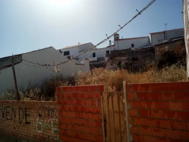 SOLAR DE 350 m2 URBANIZABLE — 2