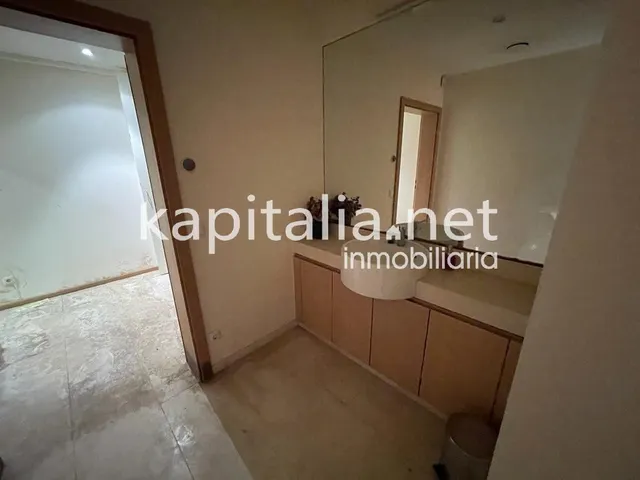 Local comercial en alquiler en el centro en Valencia (Valencia) — 15
