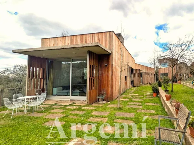 Exclusiva casa moderna en Sant Quirze Safaja - Diseño y natu - foto 4