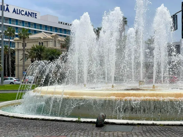 Edificio en Venta en el Corazón de Alicante - Oportunidad Única — 4