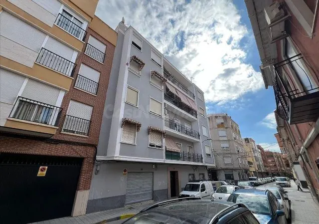 SE VENDE piso OKUPA en C Calle Numancia 33 de Cieza - foto 2