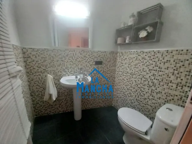 *155.000€* inmobiliaria la mancha vende adosado en Barrax (Albacete). — 28