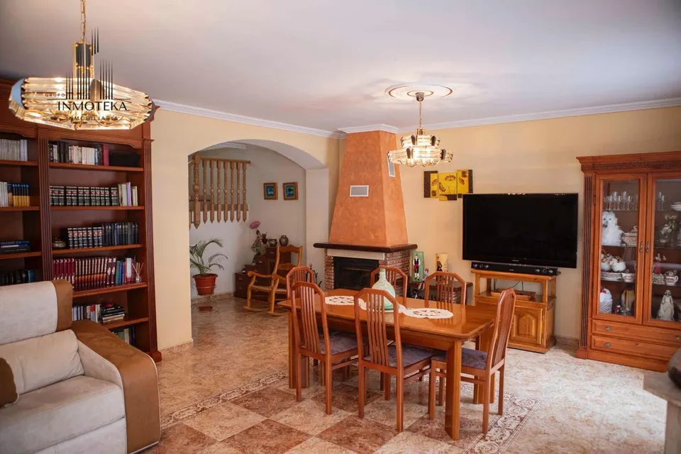 Ref: c138 grupo inmoteka inmobiliaria vende casa de lujo zona san pablo/feria