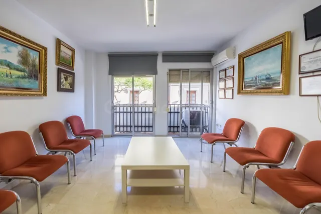 PISO/CONSULTA, en el Corazón de Fuengirola: ¡Oportunidad de 