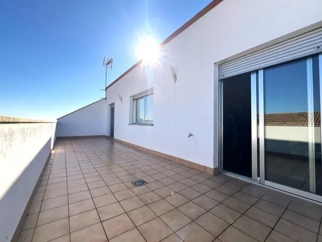 UNIFAMILIAR DE  DISEÑO EN VILLANUEVA DE LA SERENA — 39
