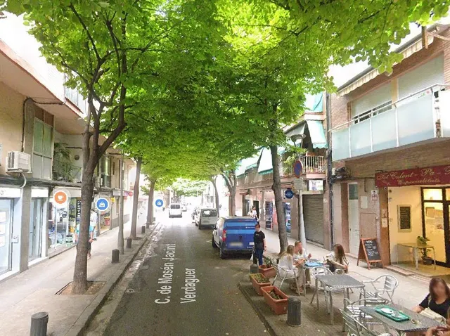 Local comercial - Santa Coloma de Gramenet (Santa Rosa) — 19