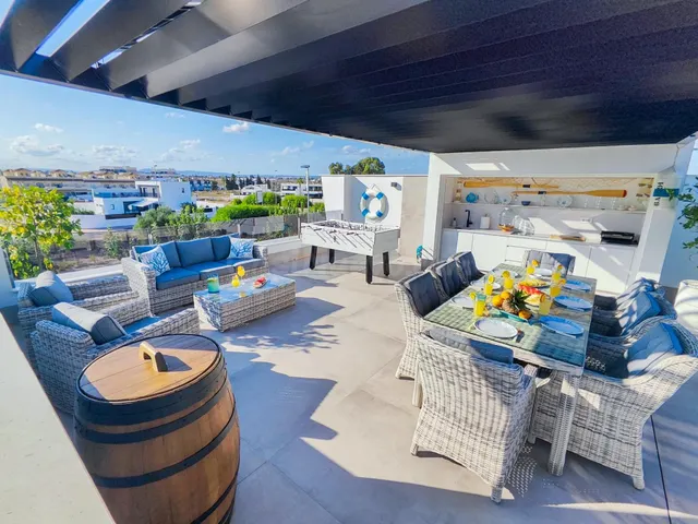 VILLA MODERNA CON PISCINA PRIVADA, JACUZZI Y SOLÁRIUM EN SAN - foto 5