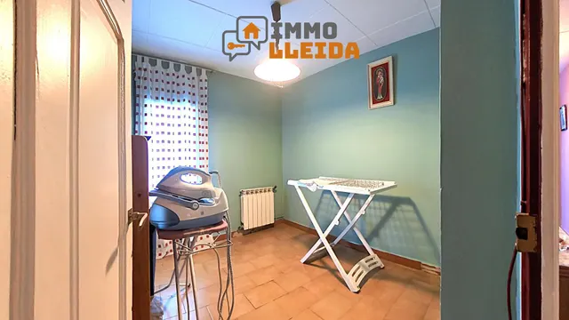 OPORTUNIDAD Casa en Binéfar con mucho espacio — 12