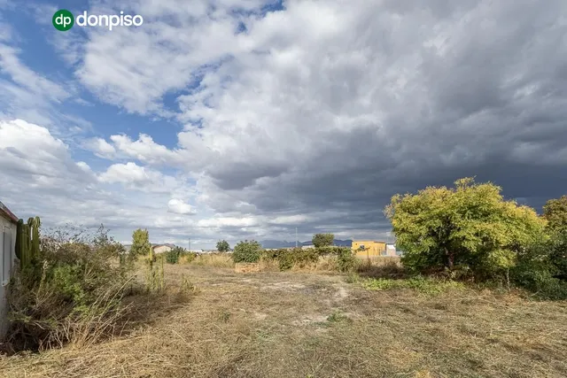 Cortijo con casa de 117 m2 y terreno de 2.312 m2 en Santa Fe — 23