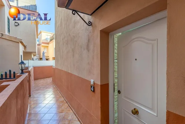 ESPECTACULAR TRIPLEX EN CHURRIANA — 25