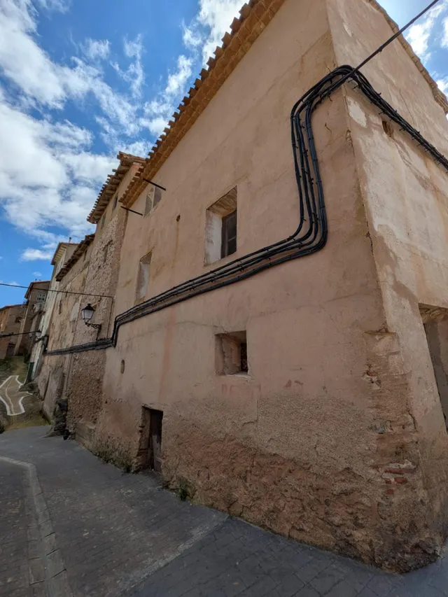 CASA DE 316m2 construidos en el bonito pueblo de Moros, proximo a Calatayud — 31
