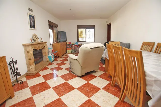 CHALET INDEPENDIENTE CON PISCINA EN LOS ÁNGELES — 10