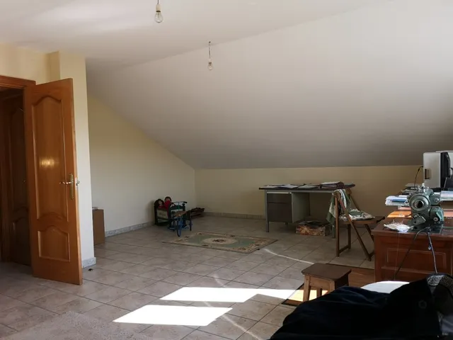 Urbis te ofrece un espectacular terreno con chalet en venta en Ciudad Rodrigo, Salamanca. — 34