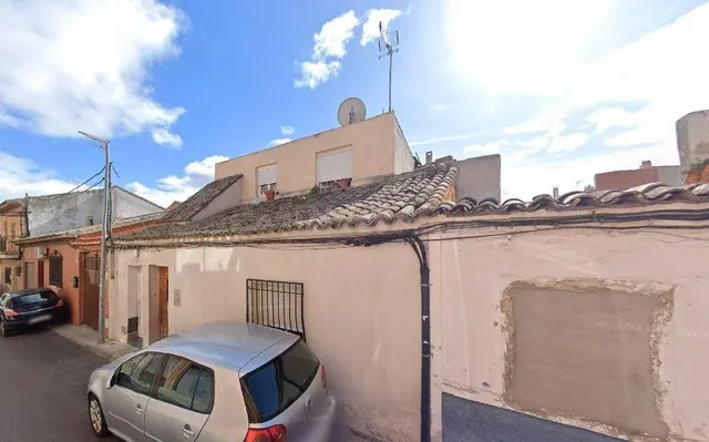 SE VENDE casa OKUPADA en C Teodoro Perez y Perez nº 9 de Bargas (Toledo) — 3