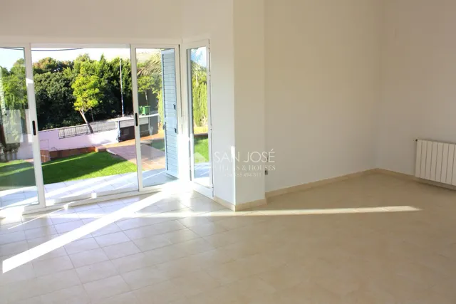 CHALET EN PRIMERA LINEA DE CAMPO DE GOLF, ALENDA GOLF, ALICANTE — 25