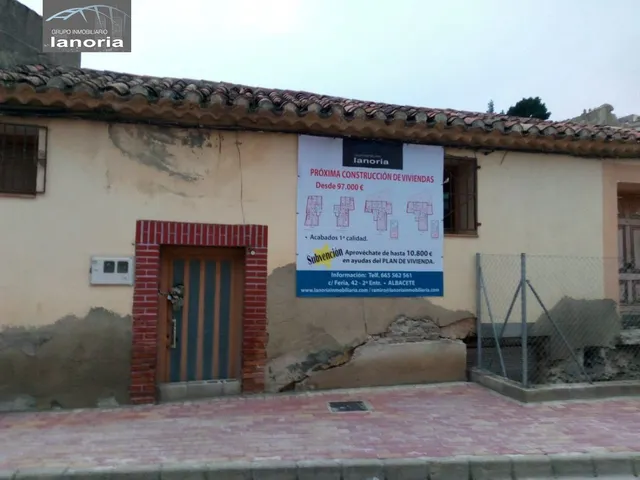 Grupo la Noria VENDE casa para reformar en Chinchilla C/ Arenal 82. — 3