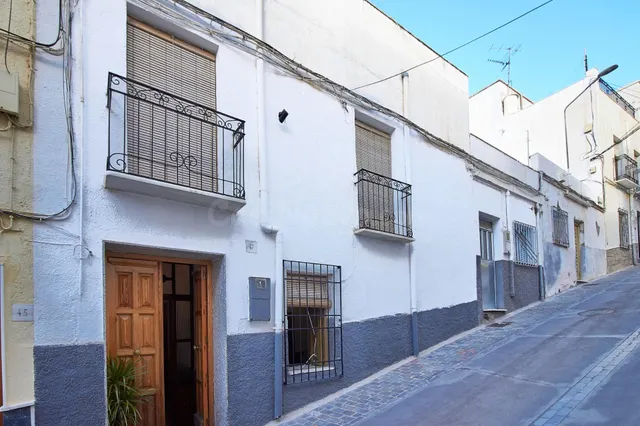 Se vende casa inmensa con amplio terreno urbano - foto 2