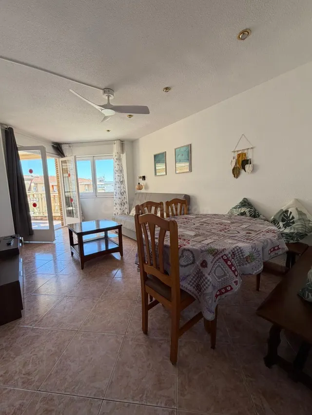 Magnífico Piso en Primera Línea de Mar en La Pineda.¡¡¡Con LICENCIA TURÍSTICA!!! — 3