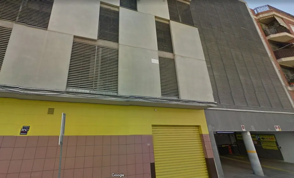 PLAZAS DE GARAJE MUY BIEN DE PRECIO