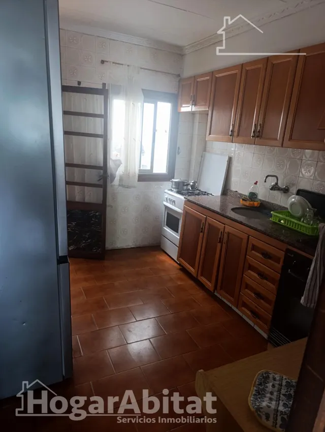 ACOGEDORA CASA CON 4 DORMITORIOS Y VISTAS AL CASTILLO — 7
